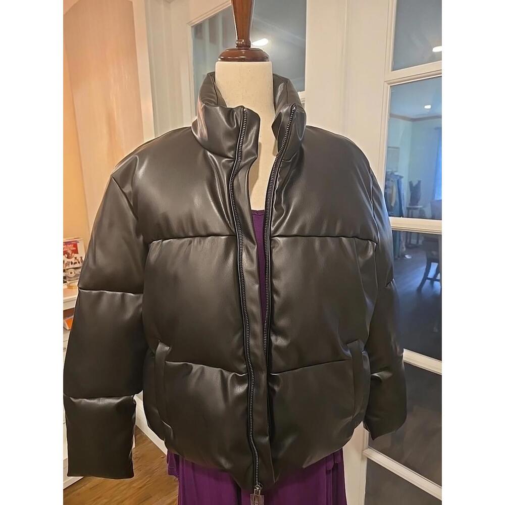 The Drop Women's Priscilla Vegan Leather Puffer. BLACK NWT Largr